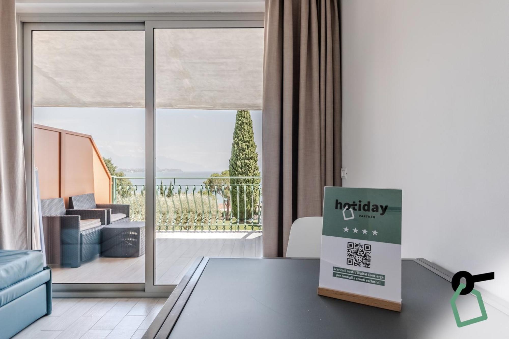 Hotiday Apartment Collection - Desenzano Desenzano del Garda Eksteriør bilde