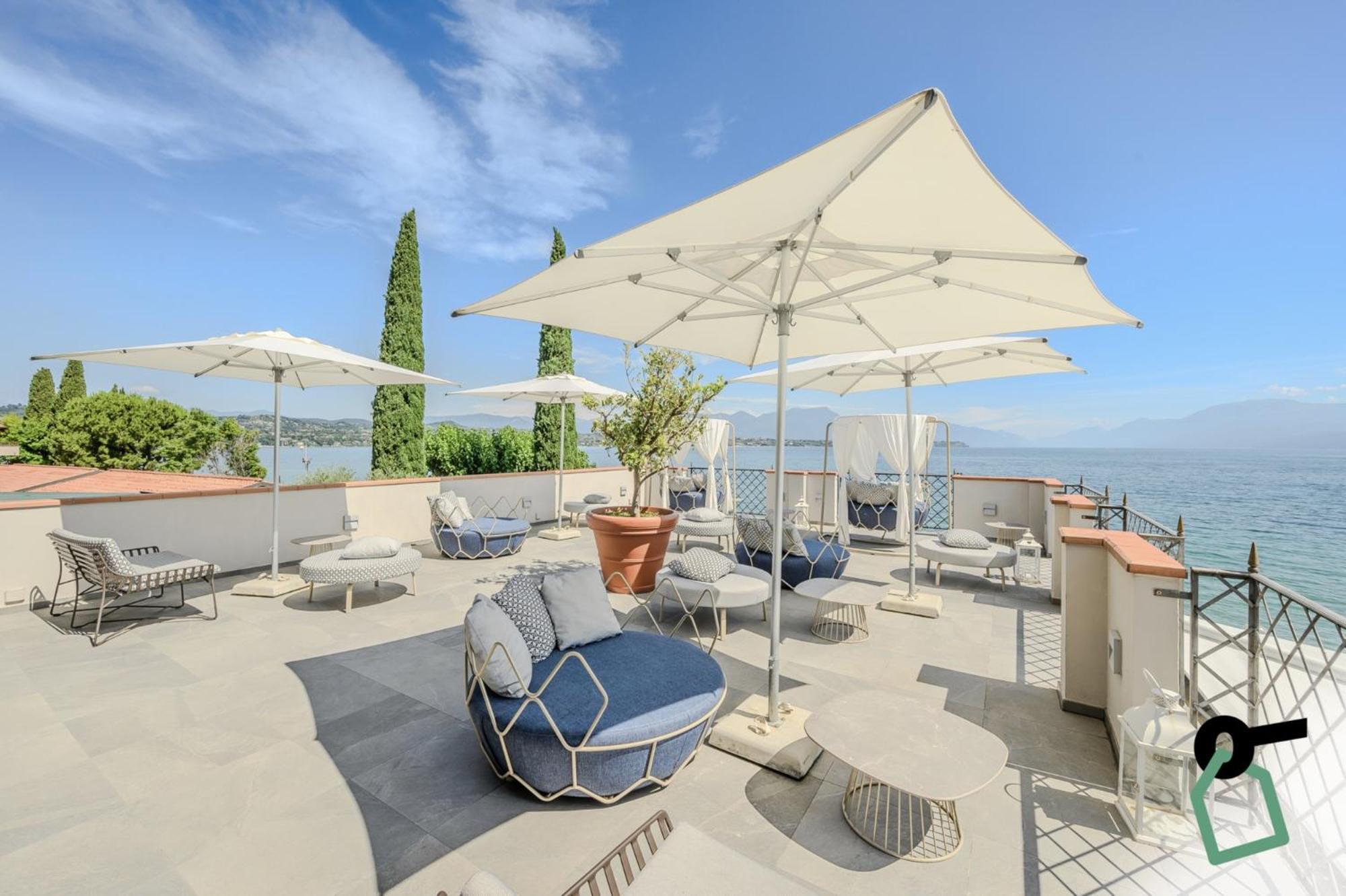 Hotiday Apartment Collection - Desenzano Desenzano del Garda Eksteriør bilde