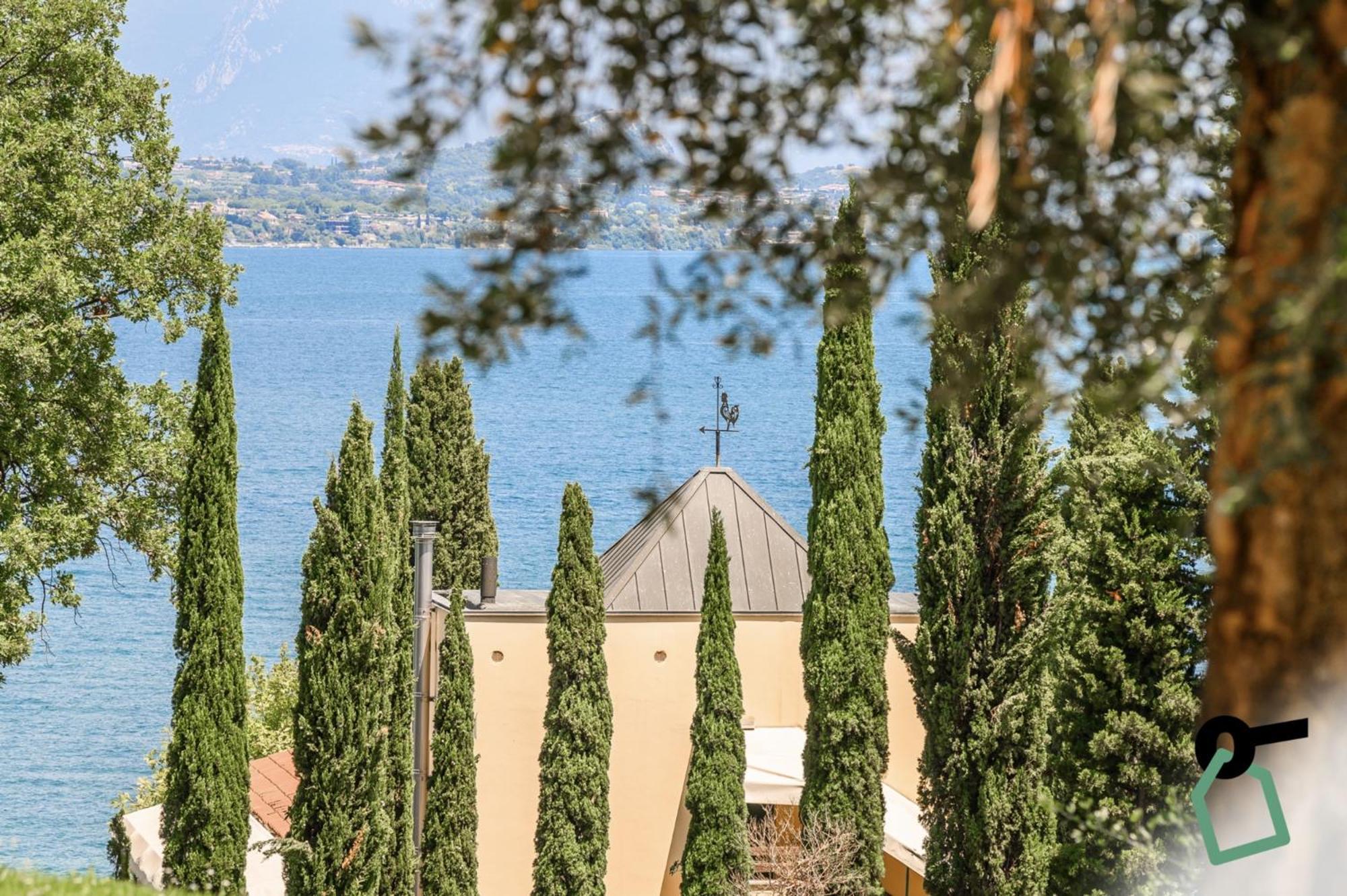 Hotiday Apartment Collection - Desenzano Desenzano del Garda Eksteriør bilde