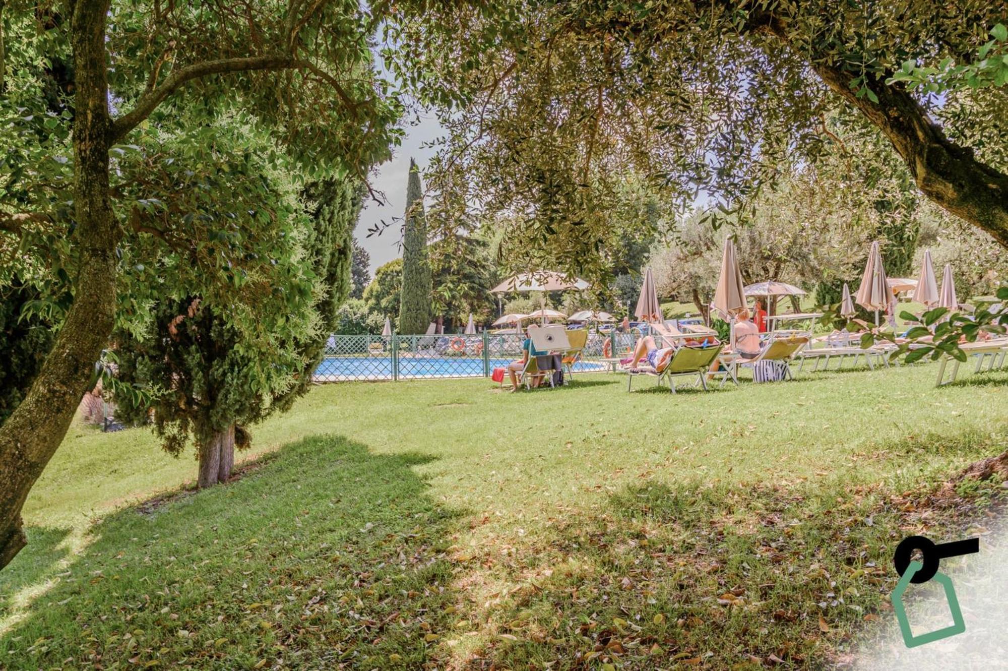 Hotiday Apartment Collection - Desenzano Desenzano del Garda Eksteriør bilde